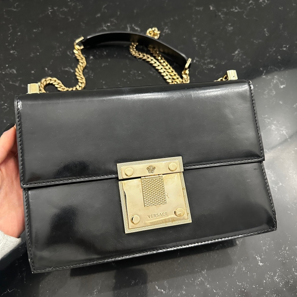 002. Authentic Versace Purse. - Picture 11 of 11